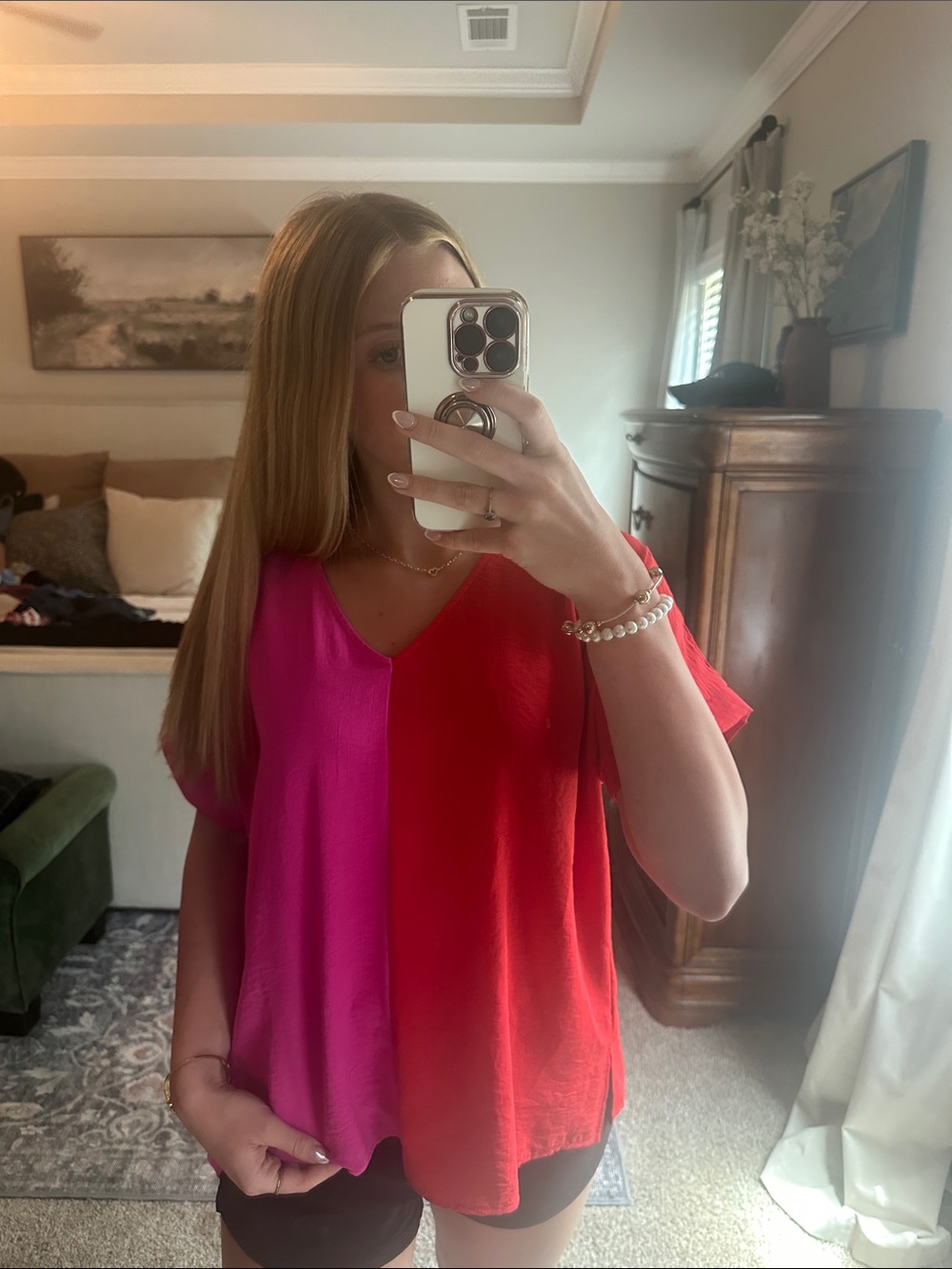 Two-Tone V-Neck Short Sleeve Tunic in Hot Pink and Red